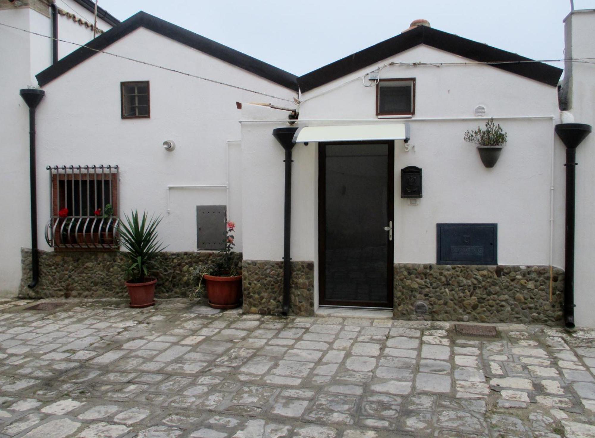 Vacanza Alla Chiesa Diruta Grottole Exterior photo